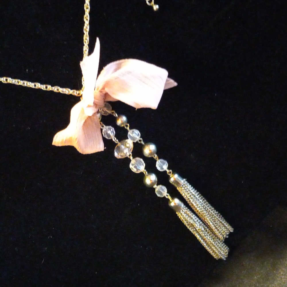 Premier designs 28 in tassel necklace with glass cut crystals